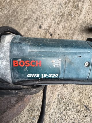 Lote herramientas: Amoladora Bosch y cortadora