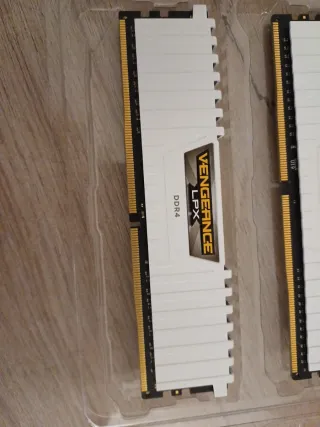 Corsair Vengeance LPX DDR4 16GB RAM