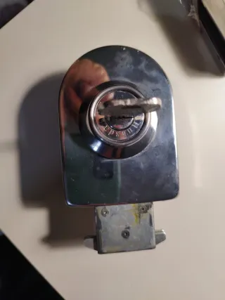 Cerradura de seguridad para puerta de cristal