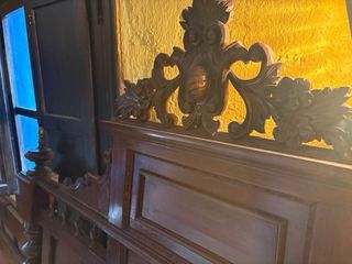 Cama antigua madera maciza cabecero tallado