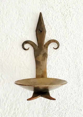 Portavelas de pared antiguo flor de lis