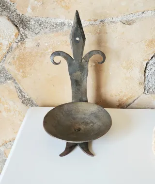 Portavelas de pared antiguo flor de lis