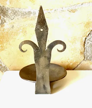 Portavelas de pared antiguo flor de lis