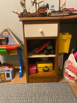 Mesa estudio L con cajonera y librería