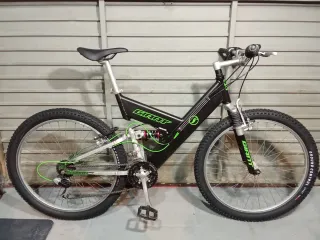 Bicicleta Giant MTB Aluminio