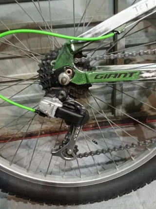 Bicicleta Giant MTB Aluminio