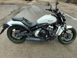 Kawasaki Vulcan 650 S - Moto Cruiser