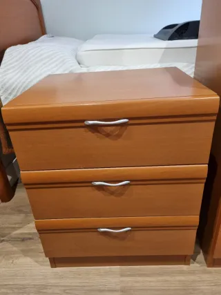 Habitación completa: Cama, cabecero y cajoneras