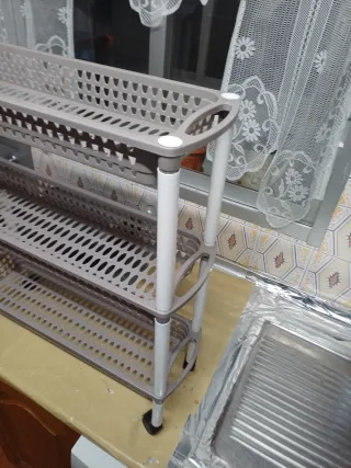 Mueble organizador con ruedas plástico duro