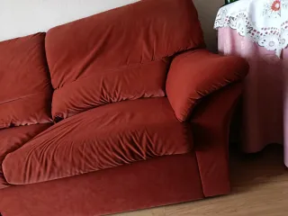 Sofá de 3 plazas en terciopelo granate