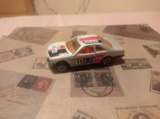 Lote de 5 Coches Escala 1:43 BMW y Mercedes