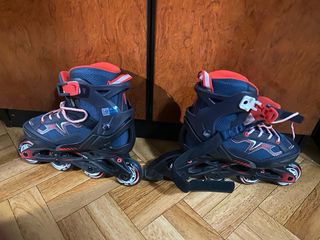 Patines casi nuevos con rodilleras y coderas