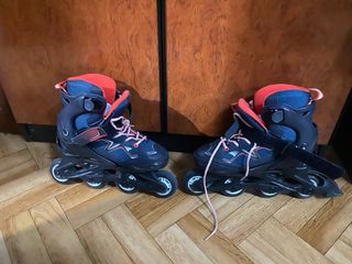 Patines casi nuevos con rodilleras y coderas