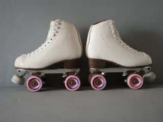 Pattini a rotelle bianchi Haroy 37