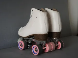 Pattini a rotelle bianchi Haroy 37