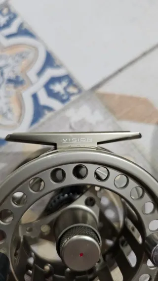 Carrete VISION Fly Fishing Mosca Seca