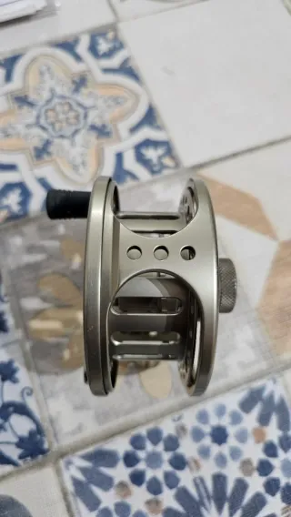 Carrete VISION Fly Fishing Mosca Seca