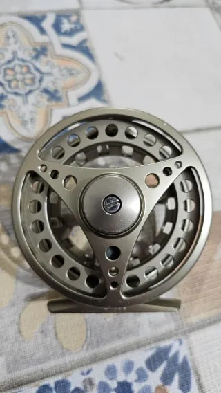 Carrete VISION Fly Fishing Mosca Seca