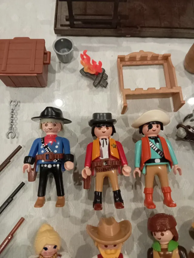Playmobil Western Saloon y Figuras 3461