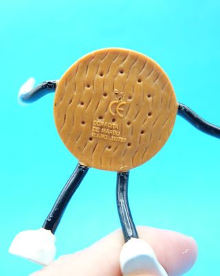 Figura PVC Doradita de Marbú Dorada