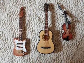 Miniaturas de instrumentos musicales