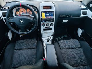 Opel Astra Bertone 2.2 147cv
