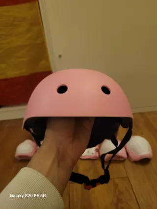 Patines y equipo de protección infantil 57 euros