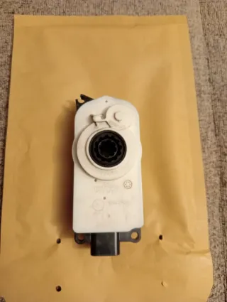 Motor rejilla flap BMW 5811R1001