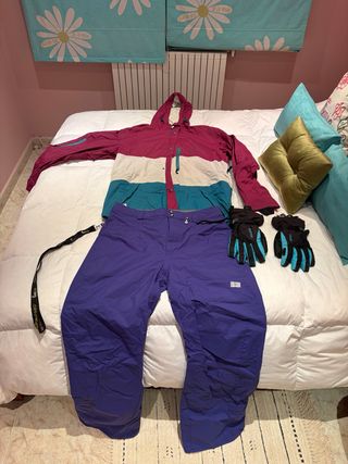 Conjunto Snowboard: Chaqueta, Pantalón y Guantes