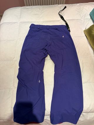 Conjunto Snowboard: Chaqueta, Pantalón y Guantes