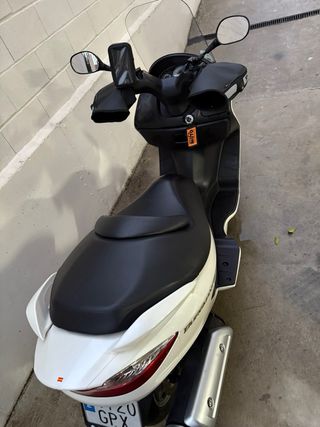 Suzuki Burgman 200