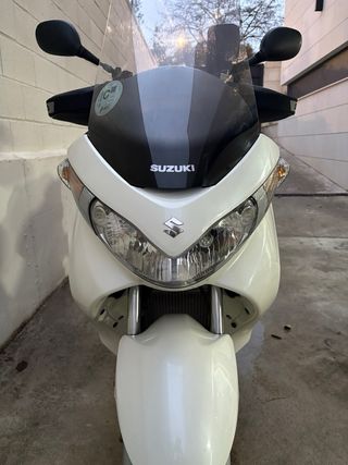 Suzuki Burgman 200