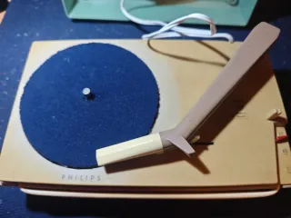 Tocadiscos Philips AG4000 a pilas