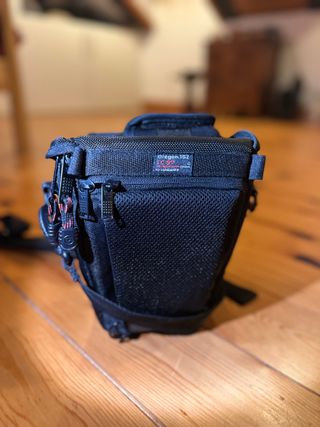 Bolsa para cámara SLR y Zoom como nueva