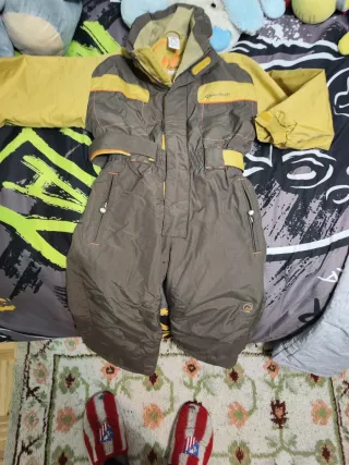 Traje de nieve Quechua marrón y amarillo 6años