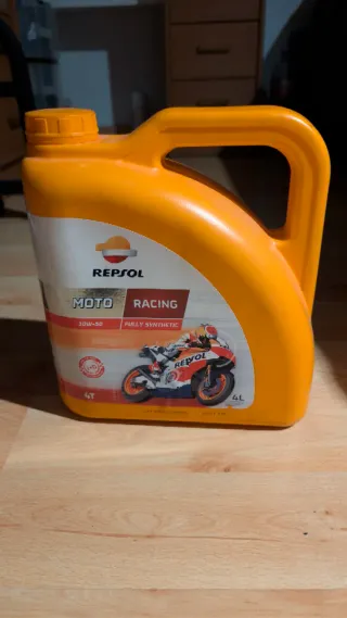 Aceite Repsol Moto Racing 10W-40 4L