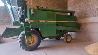 Cosechadora John Deere 1055
