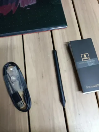 One by Wacom CTL-672 - Tableta gráfica de dibujo