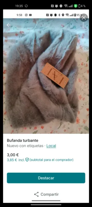 Due sciarpe in pelo sintetico