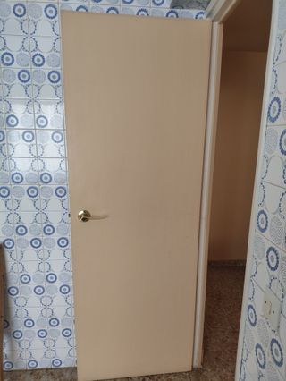 Puerta interior color crema 72x200 cm