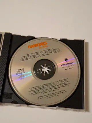 CD Ramones - It's Alive