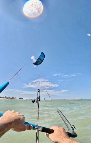 Pack 2 Kites Airush + Barra