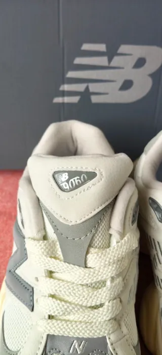 New Balance 9060 Nuevas Gris/Blanco
