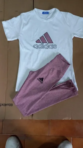 Conjunto Nike Camiseta y Leggings Rosa