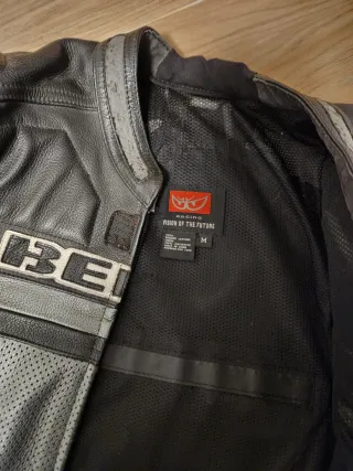 Mono de cuero para moto