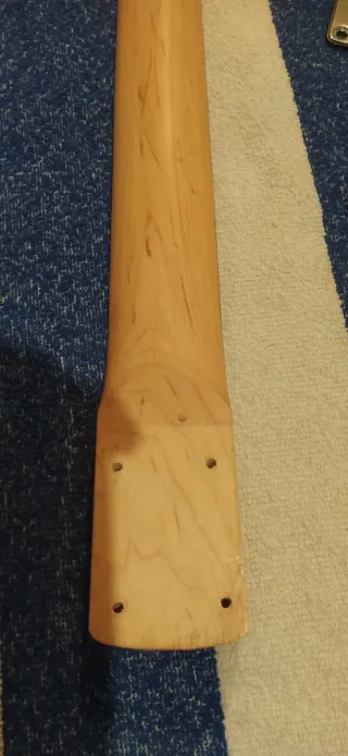 Mastil guitarra eléctrica madera oscura