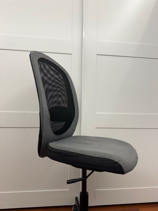 Silla de escritorio ergonómica gris