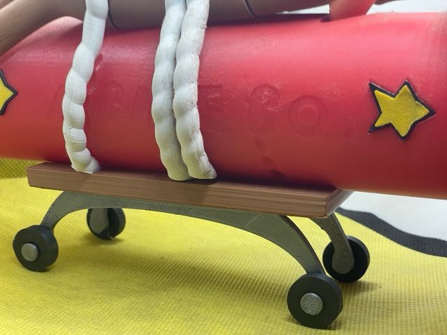 Figura Coyote en Cohete