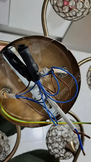 Lámpara colgante de cristal y metal