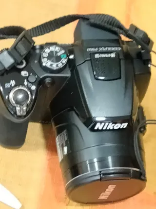 Cámara Nikon COOLPIX P500